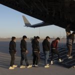 EE. UU. impone más de $84 mil millones en multas a inmigrantes indocumentados que no abandonan el país