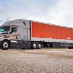 DHS y Transporte lanzan ofensiva nacional contra el fraude en escuelas de licencias para camioneros
